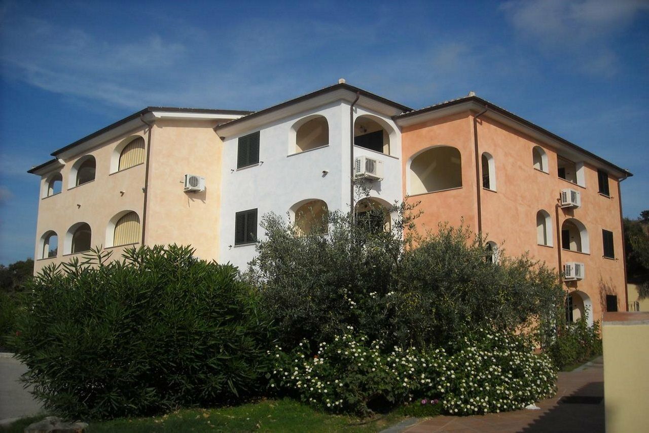 Residence Il Borgo Орозей Екстер'єр фото